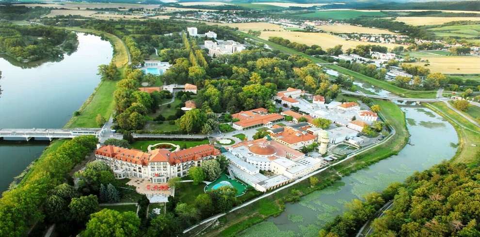 aguas_termales_Eslovaquia_Multiverso_Explorer Spa_Piestany_Eslovaquia_en_coche_de_alquiler